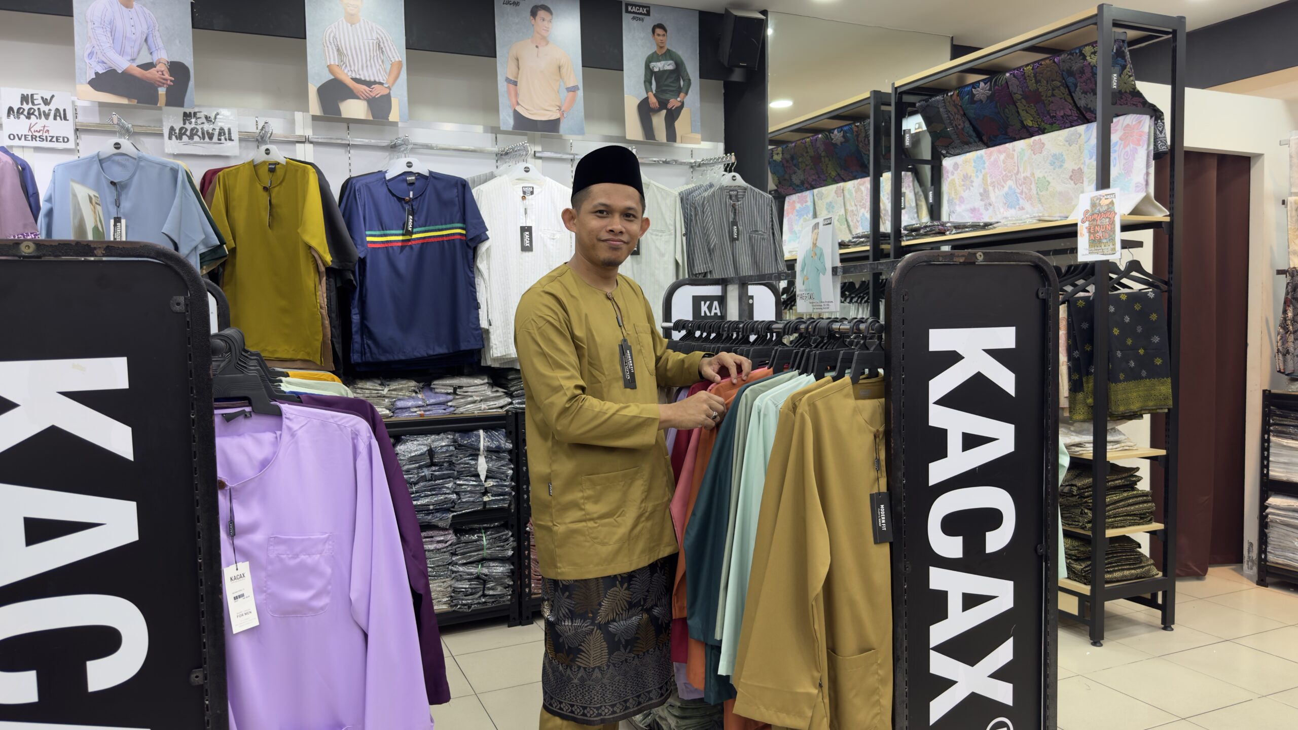 Read more about the article Butik KACAX – Destinasi Wajib Untuk Baju Raya 2025! 🎉