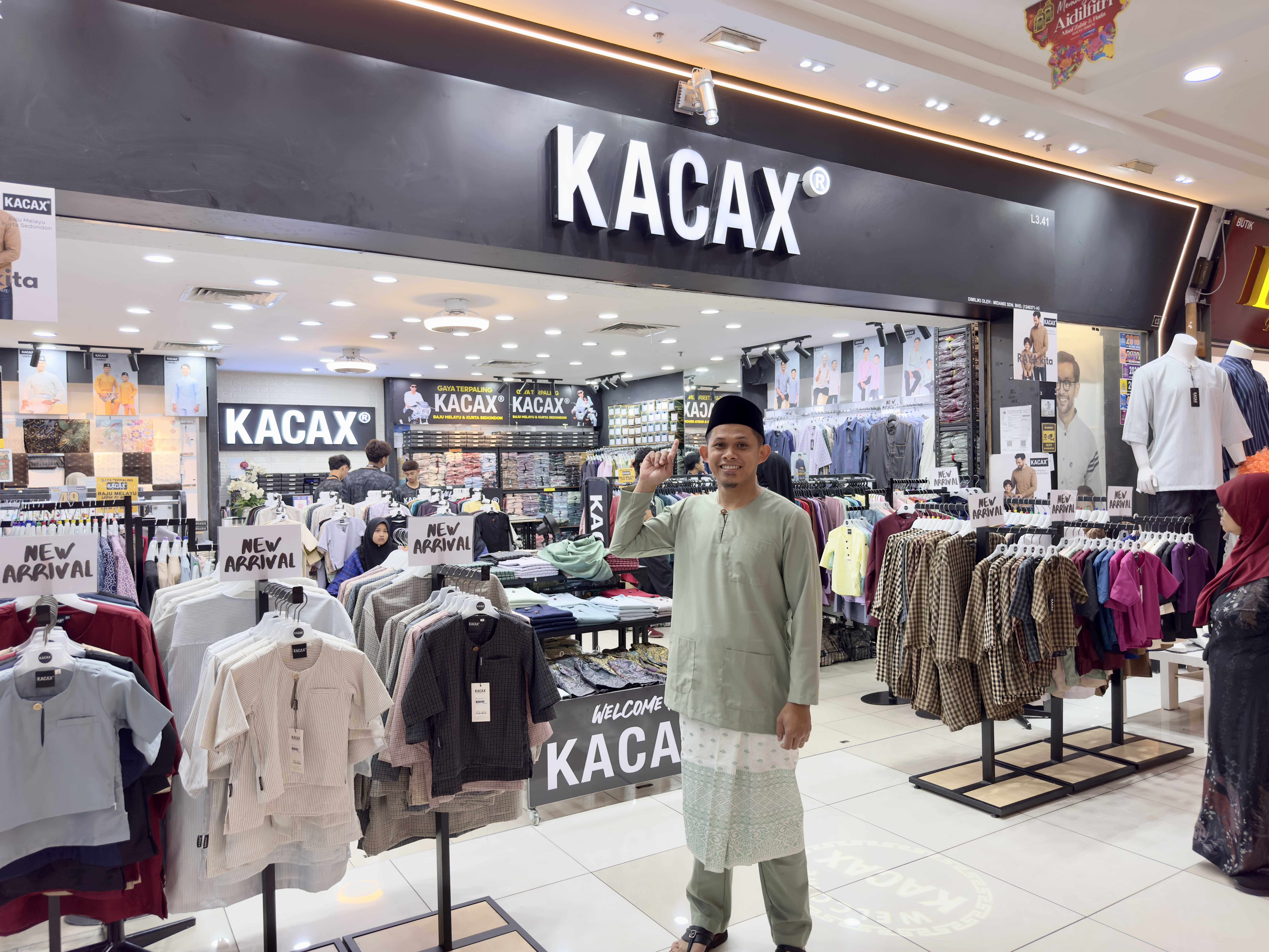 Read more about the article Musim Shopping Raya Datang Lagi: Pilihan Kurta & Baju Raya Terbaru di KACAX